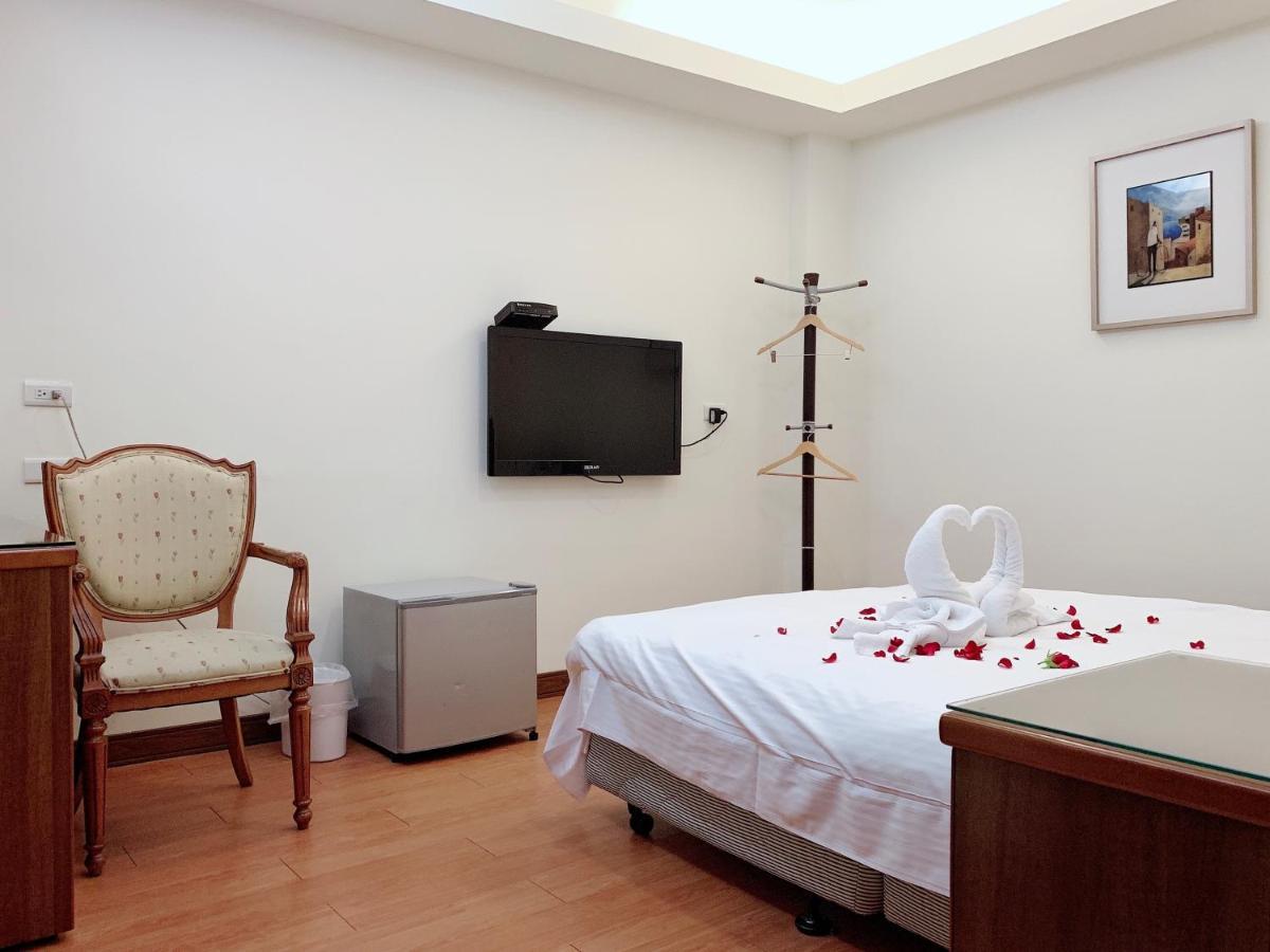 Mucha Boutique Hotel Yilan Bagian luar foto