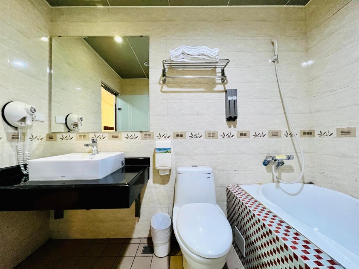 Mucha Boutique Hotel Yilan Bagian luar foto