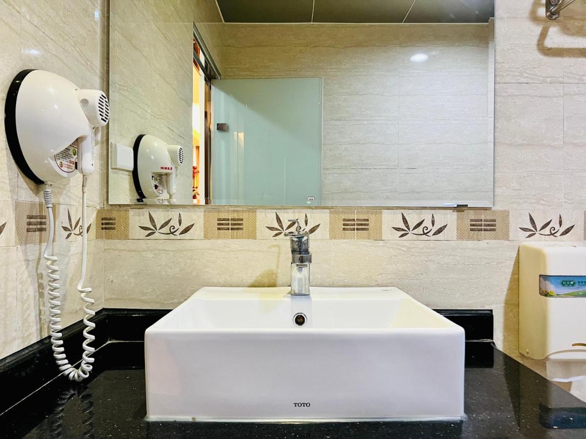 Mucha Boutique Hotel Yilan Bagian luar foto