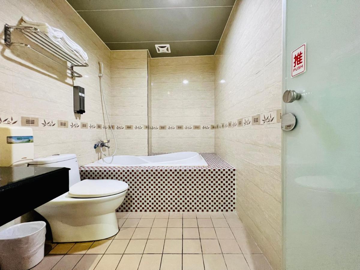 Mucha Boutique Hotel Yilan Bagian luar foto